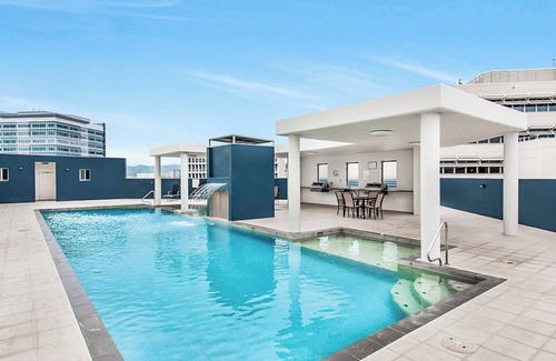 Townsville Apartment | Townsville City Ocean Views