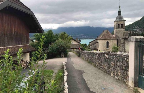 Talloires-Montmin Apartment | Très bel Appartement en rez de jardin, Talloires