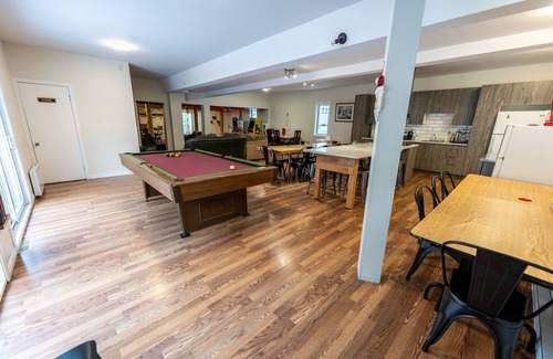 Sainte-Sophie-d'Halifax Ski Chalet | Très spacieux chalet des Vallons et Billard
