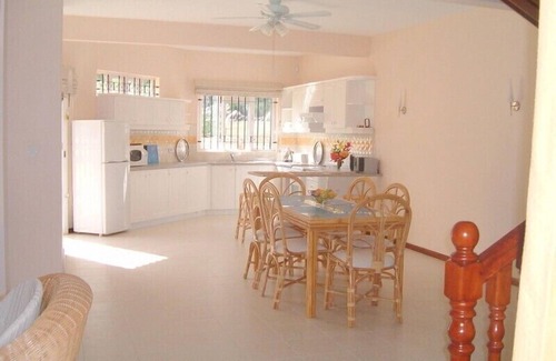 Trou aux Biches Villa | Trou aux Biches, Villa Aziza - 150m walk from beach - Luxury 3 double bedrooms