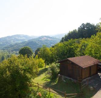Toano Apartment | Tra Emilia e Toscana - Country Retreat & Outdoor
