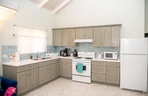 Dickenson Bay Apartment | Trade Winds Cottage #1