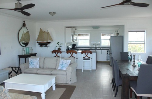 Governor's Harbour House | Trade Winds - Oceanview, Private Pool, Short Walk To Pink Sand Beach, Central.