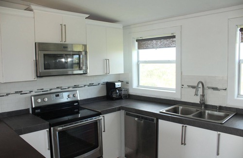 Governor's Harbour House | Trade Winds - Oceanview, Private Pool, Short Walk To Pink Sand Beach, Central.