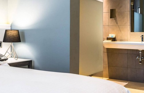 Gigiri Bed & Breakfast | Trademark Hotel, Trademark Suite Single Room in Nairobi no004