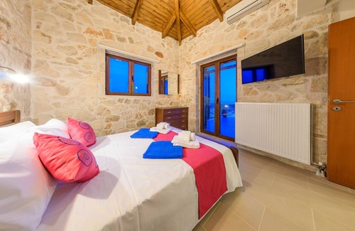 Elation Villa | Traditional - 3 Bedroom Villa