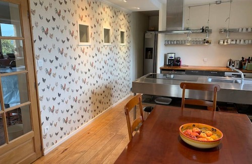 Charnay House | Traditional Beaujolais farmhouse with Private Pool - sleeps 8