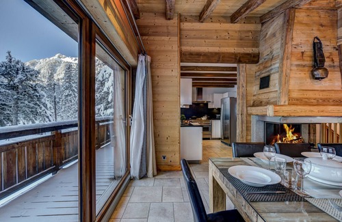 Les Tines Ski Chalet | Traditional Chalet close to Flegere Lift Station