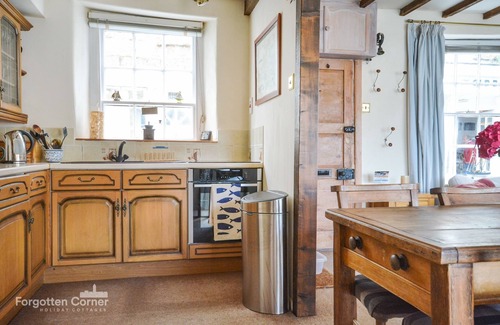Kingsand Cottage | Traditional Cornish Cottage On The Beach - 3 Bed