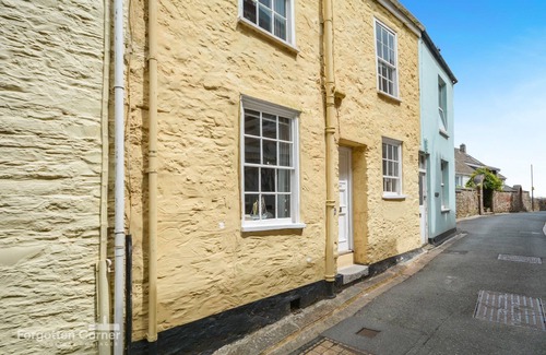 Kingsand Cottage | Traditional Cornish Cottage On The Beach - 3 Bed