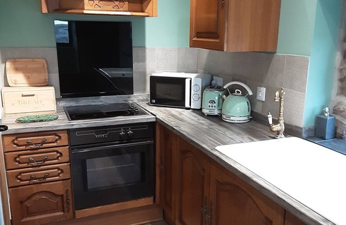 Clachtoll Cottage | Traditional cottage beside the beach
