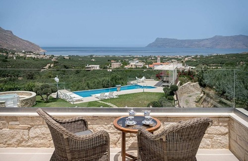 Gramvousa Villa | Traditional Crete Villa | Villa Horizon | 3 Bedrooms | Private Pool & Ouotdoor.