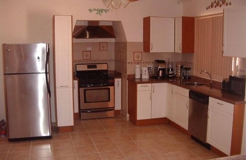 Calbas Plaza Residences House | Traditional Cunucu House in Calbas Plaza Aruba