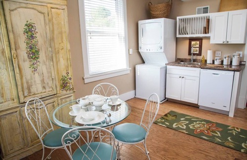 Forest Hills Apartment | Traditional decor, 1 Brm, 1 Bath, Floor 3 US OPEN