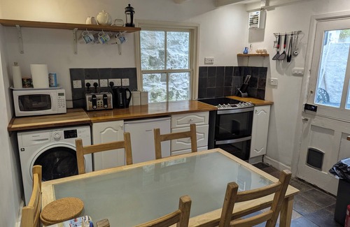 Mousehole Cottage | Traditional Fisherman's Cottage with 3 bedrooms
