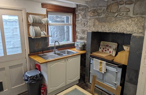 Mousehole Cottage | Traditional Fisherman's Cottage with 3 bedrooms
