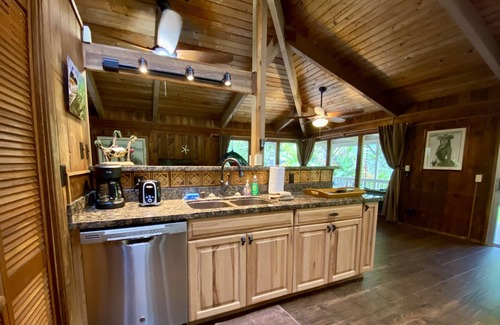 Wainiha House | Traditional Hawaiian House - Walk to Tunnels Beach