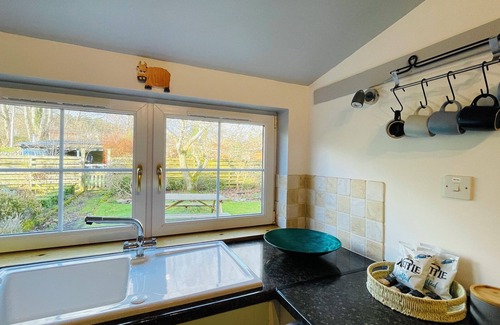 East Lewiston Cottage | Traditional Highland Cottage Near Loch Ness-sleeps 6