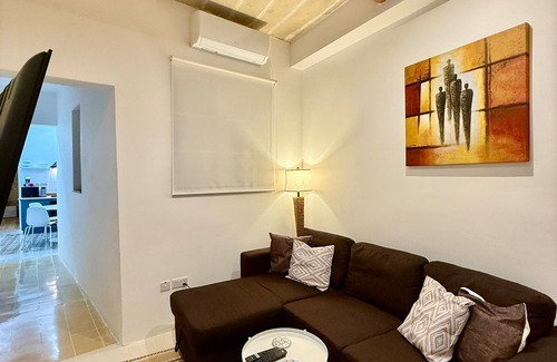 Cospicua Apartment | Traditional House in Cospicua- Tal-Kajjik Guesthouse near Valletta Ferry Service