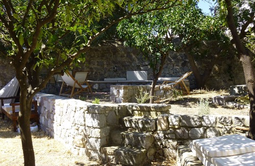 Chora House | Traditional House with Garden in Historic Town by JJ Hospitality-