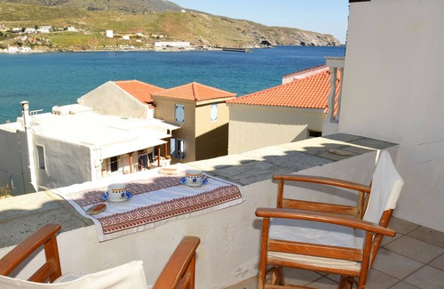 Paleopolis House | Traditional island house