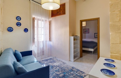 Senglea House | Traditional Maltese Townhouse, Roof Terrace and Views