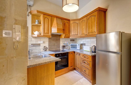 Senglea House | Traditional Maltese Townhouse Roof Terrace and Views