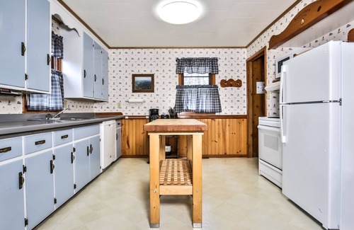 St Germain House | Traditional Northwoods Cabin on Little Saint Germain Lake.