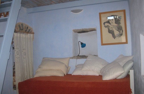 Olympi House | Traditional rooms - Hostel