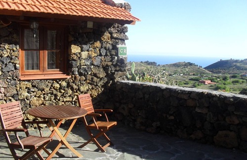 Taibique House | Traditional rural house, tranquility, landscape, renewable energy and WIFI