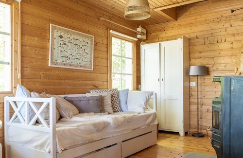 Raseborg House | Traditional Seaside Cottage