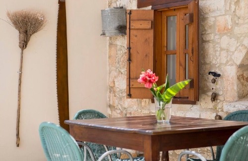 Kathikas House | Traditional Stone House