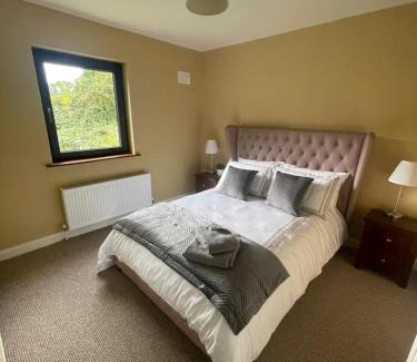 Dundrum House | Traditional Style 3 Bed Home in Dundrum Tipperary