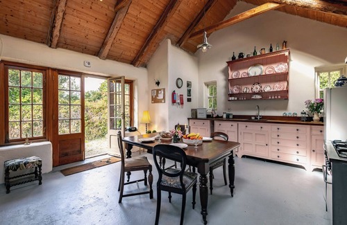 Templenoe Cottage | Traditional style thatched cottage in Kenmare