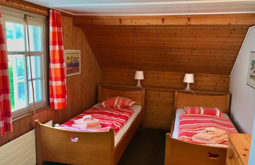 Gais Apartment | Traditionelle Appenzeller Wohnung mit Garten und Spielplatz