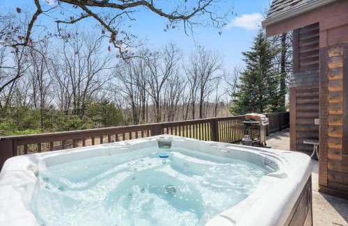 Branson Cedars House | Trail's End Cabin