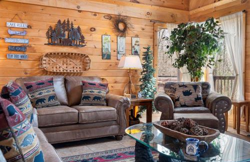 Branson Cedars House | Trail's End Cabin