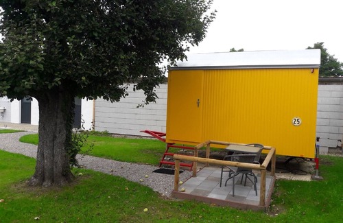Offingen Apartment | Trailer 7,5qm w. Terrace