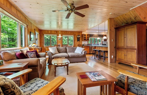 Rangeley Plantation House | Trails End - Lovely 3 bedroom house on the eastern shore of Mooselookmeguntic