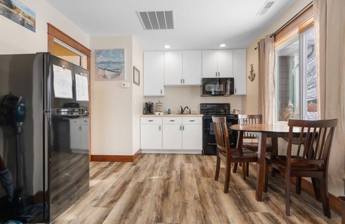 Houghton Cabin | Trailside Cabin #3, across the Lake from MTU, next to boat & snowmobile rentals
