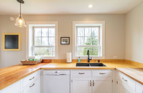 Lyndon House | Trailside Cottage at Kingdom Trails in Lyndonville