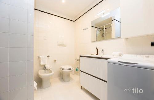 Foce Apartment | Train Station| Parking| A/C| Wifi By Tilo