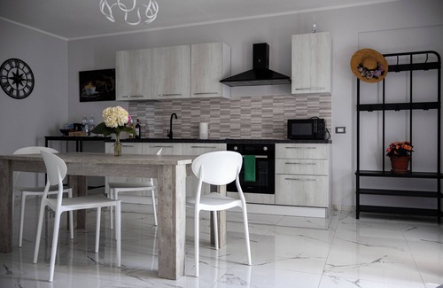Govone Apartment | TRAMONTO, Roero Sunset