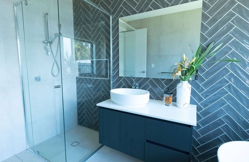 Buderim House | Tranquil 1BR Retreat With Private Entrance