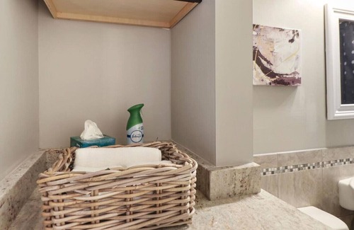 Arlington Heights Apartment | Tranquil 1BR Apartment in Arlington Heights