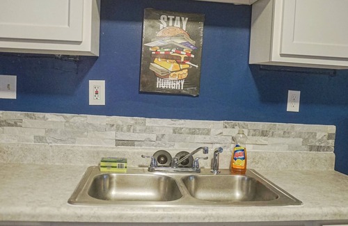 Akron House | Tranquil 2-bedroom house with WiFi in Akron