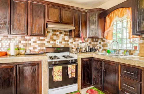 Camperdown House | Tranquil 2 Bedroom Townhouse