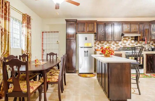 Camperdown House | Tranquil 2 Bedroom Townhouse