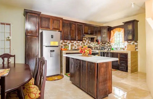 Camperdown House | Tranquil 2 Bedroom Townhouse