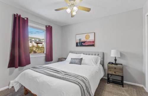 Spring Lake Park Apartment | Tranquil 2BR Apartment Mpls - 8073 Apt 2